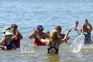 Actividades en playa del Cerro por el programa Monteverano ,  09 de enero de 2024