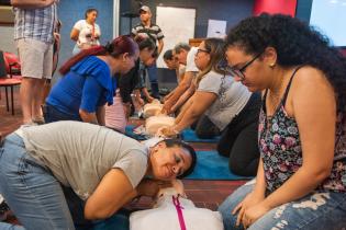 Curso de Resucitación Cardíaca Básica (RCB) para poblaciones migrantes Curso de Resucitación Cardíaca Básica (RCB) para poblaciones migrantes