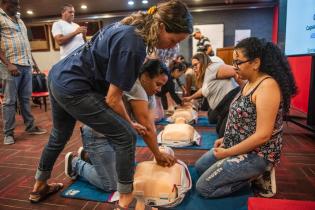 Curso de Resucitación Cardíaca Básica (RCB) para poblaciones migrantes 