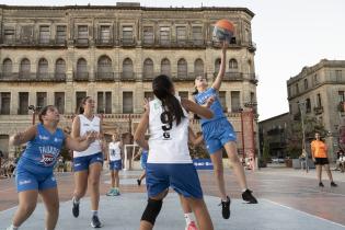 Torneo Jr. NBA en la plaza de Deportes Nº 1 Torneo Jr. NBA en la plaza de Deportes Nº 1