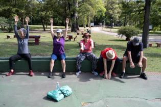 Gimnasia para personas mayores en Cedel Carrasco