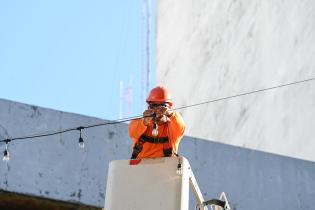 Instalación de luminarias en la Av. 18 de Julio, 17 de enero de 2024 Instalación de luminarias en la Av. 18 de Julio