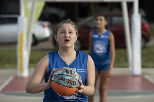 Torneo Jr. NBA en la plaza Alba Roballo