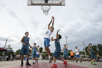 Torneo Jr. NBA en la plaza Alba Roballo