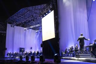 Fiesta inaugural por los 300 años de Montevideo en playa del Cerro