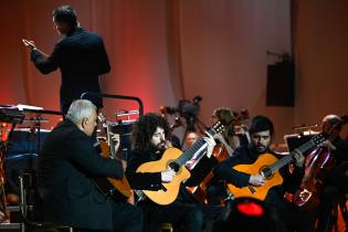 Fiesta inaugural por los 300 años de Montevideo en playa del Cerro