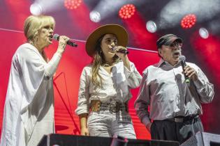 Festejos en el escenario de el Gaucho por los 300 años de Montevideo