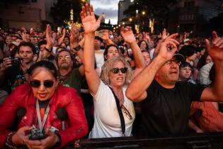 Festejos en el escenario de Av. Libertador por los 300 años de Montevideo