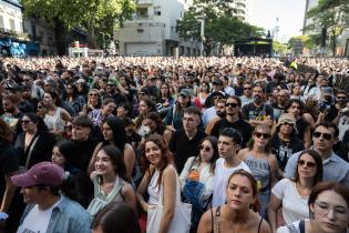 Festejos en el escenario de Av. Libertador por los 300 años de Montevideo