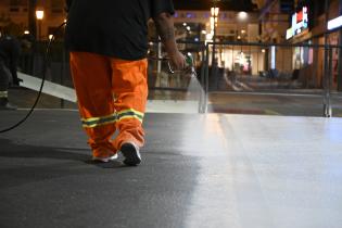 Pintada de Av. 18 de Julio por Desfile de Carnaval 2024