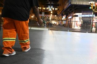 Pintada de Av. 18 de Julio por Desfile de Carnaval 2024