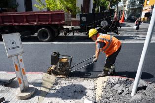 Trabajos en calle Isla de Flores por Desfile de Llamadas 2024