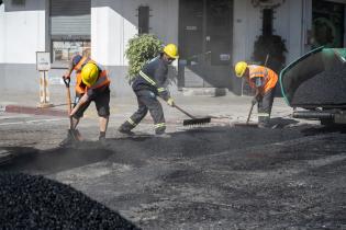 Trabajos en calle Isla de Flores por Desfile de Llamadas 2024