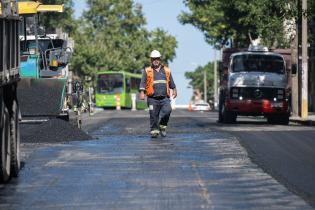 Trabajos en calle Isla de Flores por Desfile de Llamadas 2024