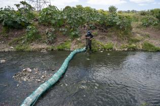 Instalación de biobardas en Arroyo Chacarita de los Padres y Av. Punta de Rieles