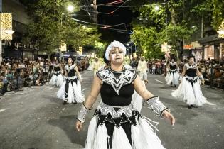  Imperio preto e branco en el Desfile de Escuelas de Samba