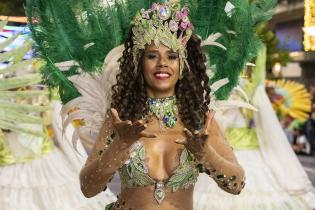 Imperio preto e branco en el Desfile de Escuelas de Samba Imperio preto e branco en el Desfile de Escuelas de Samba