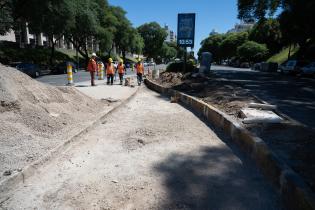 Avance de obras del proyecto de tránsito adaptativo en Bvar. España y Bvar. Artigas