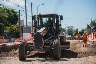 Avance de obras en calle Cochabamba entre camino Maldonado y Chayos 