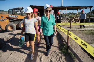 Intendenta de Montevideo Carolina Cosse recorre obras de realojo en barrio El Progreso Intendenta de Montevideo Carolina Cosse recorre obras de realojo en barrio El Progreso