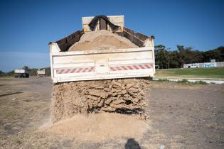 Colocación de duna en Playa del Cerro