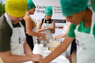Taller de Cocina Uruguay en Apex Cerro por el programa Verano Ceibal Taller de Cocina Uruguay en Apex Cerro por el programa Verano Ceibal