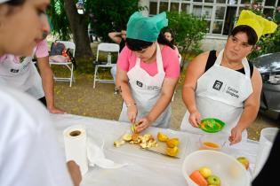 Taller de Cocina Uruguay en Apex Cerro por el programa Verano Ceibal