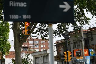 Semáforo en Avenida General Rivera y Rimac Semáforo en Avenida General Rivera y Rimac