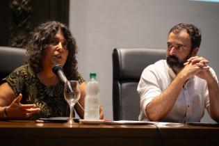 Solana Quesada en la presentación de los primeros resultados del funcionamiento de la Línea de escucha para hombres Solana Quesada en la presentación de los primeros resultados del funcionamiento de la Línea de escucha para hombres