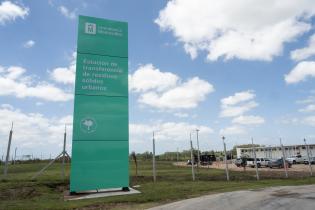 Recorrida por estación de transferencia de residuos sólidos Recorrida por estación de transferencia de residuos sólidos