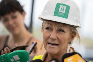 Intendenta de Montevideo Carolina Cosse participa de recorrida por estación de transferencia de residuos sólidos