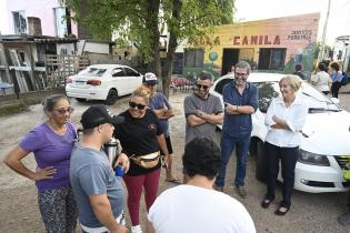 Recorrida de la Intendenta Carolina Cosse por obras del programa ABC+ Barrios en Villa Camila