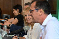 Carolina Cosse y Guillermo Moncecchi firma convenio con Ministerio de ambiente para la construcción de Planta de Valorización de Orgánicos para producir alimento porcino 