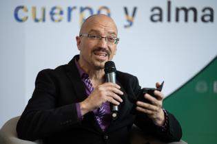 Declaración de Ciudadano Ilustre de Montevideo a Esteban Isnardi Declaración de Ciudadano Ilustre de Montevideo a Esteban Isnardi