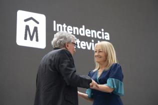 Intendenta de Montevideo Carolina Cosse participa de la declaración de Ciudadano Ilustre de Montevideo a Cacho de la Cruz