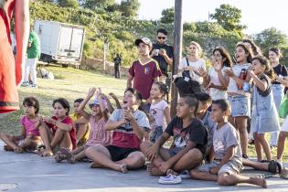 Intervención artística dirigida a infancias y adolescencias en Balcón del Cerro Intervención artística dirigida a infancias y adolescencias en Balcón del Cerro