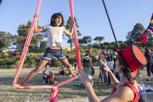 Intervención artística dirigida a infancias y adolescencias en Balcón del Cerro Intervención artística dirigida a infancias y adolescencias en Balcón del Cerro