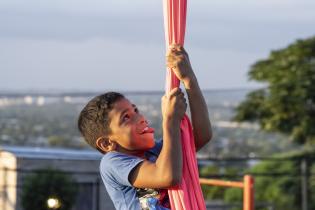 Intervención artística dirigida a infancias y adolescencias en Balcón del Cerro Intervención artística dirigida a infancias y adolescencias en Balcón del Cerro