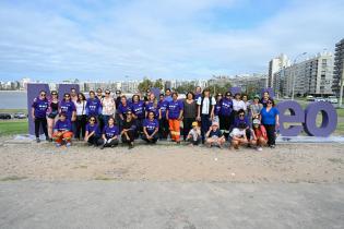 Intervención en cartel Montevideo en el marco de Marzo Mes de las Mujeres