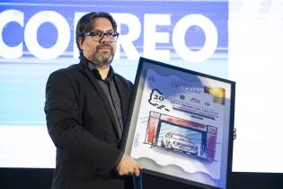 Intendente (i) Mauricio Zunino participa de la llegada simbólica y entrega de premios de la 20° edición del gran premio del Uruguay 19 Capitales Histórico