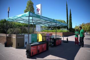Ecocentro móvil en Av. Italia y Av. Bolivia Ecocentro móvil en Av. Italia y Av. Bolivia