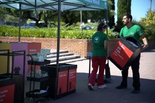 Ecocentro móvil en Av. Italia y Av. Bolivia