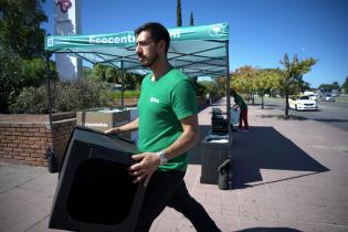 Ecocentro móvil en Av. Italia y Av. Bolivia Ecocentro móvil en Av. Italia y Av. Bolivia