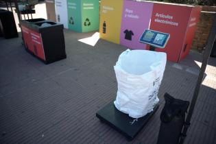 Ecocentro móvil en Av. Italia y Av. Bolivia Ecocentro móvil en Av. Italia y Av. Bolivia