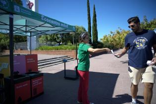 Ecocentro móvil en Av. Italia y Av. Bolivia Ecocentro móvil en Av. Italia y Av. Bolivia