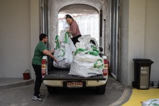 Entrega de kits Tu ayuda es útil Entrega de kits Tu ayuda es útil