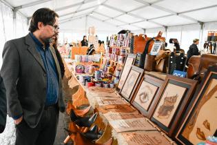 Intendenta (i) Mauricio Zunino recorre la feria de Mujeres Emprendedoras   , 12 de Marzo de 2024