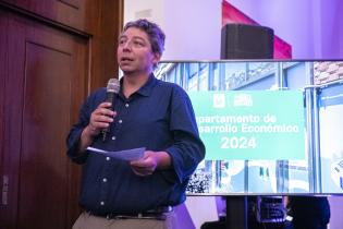 Presentación de Desarrollo Económico Presentación de Desarrollo Económico