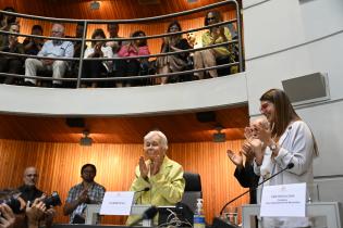 Entrega del premio Montevideanas a Belela Herrera en la Junta Departamental de Montevideo