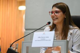 Entrega del premio Montevideanas a Belela Herrera en la Junta Departamental de Montevideo